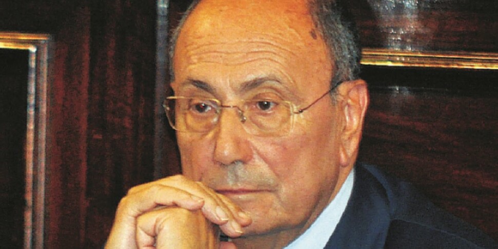 https://assets.gazzettadelsud.it/2026/04/Renato-Schifani-970x485-1776800263.jpg