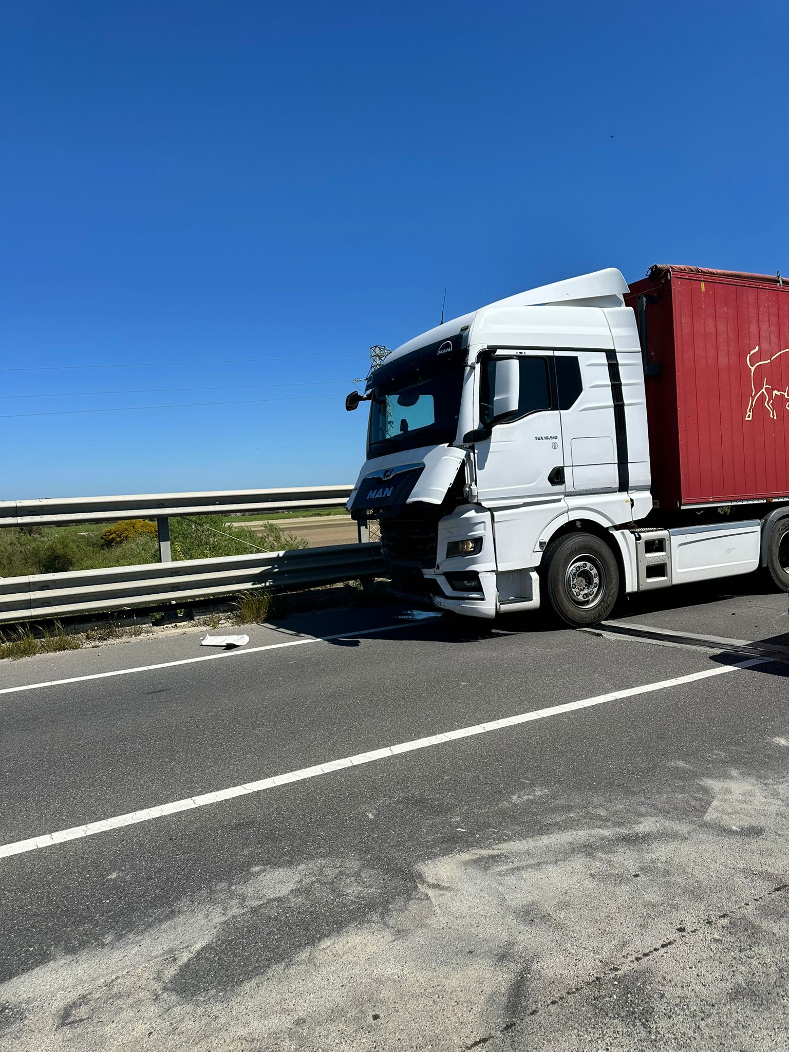 Gravissimo incidente sulla SS 106 a Steccato di Cutro: un morto e ...
