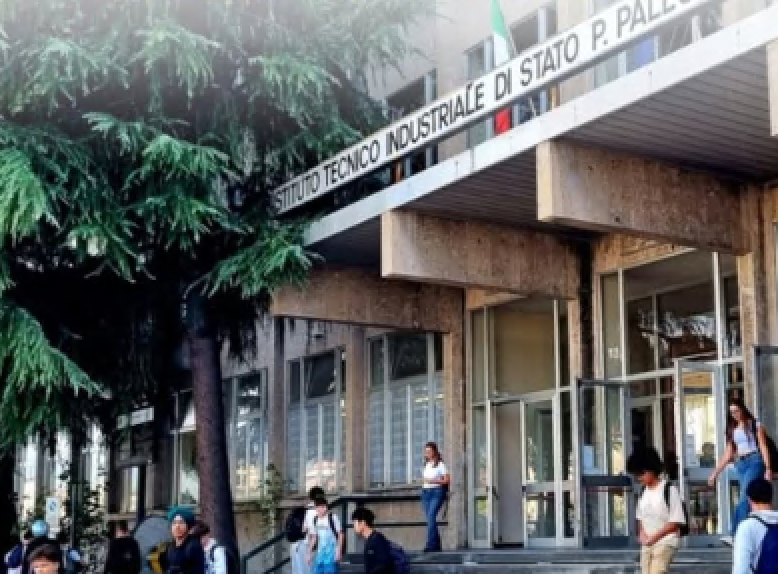 Prof calabrese salva un ragazzo: “Ma non chiamatemi eroe”