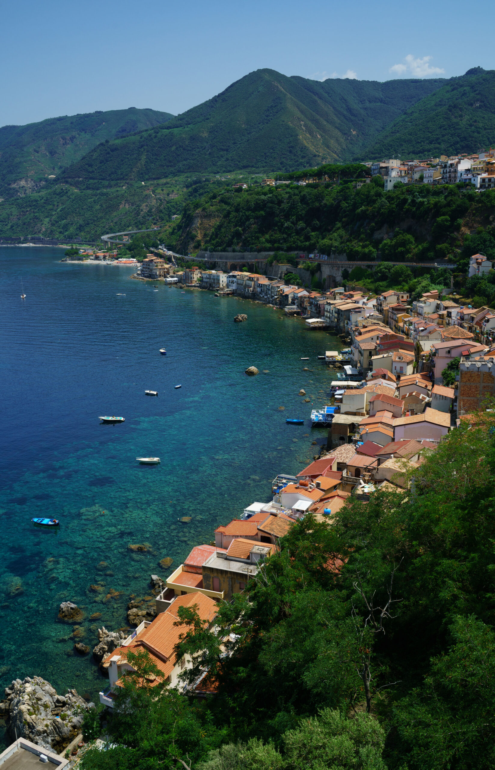 Borghi della Calabria, la rigenerazione... artigiana. Le botteghe come alternativa alla fuga