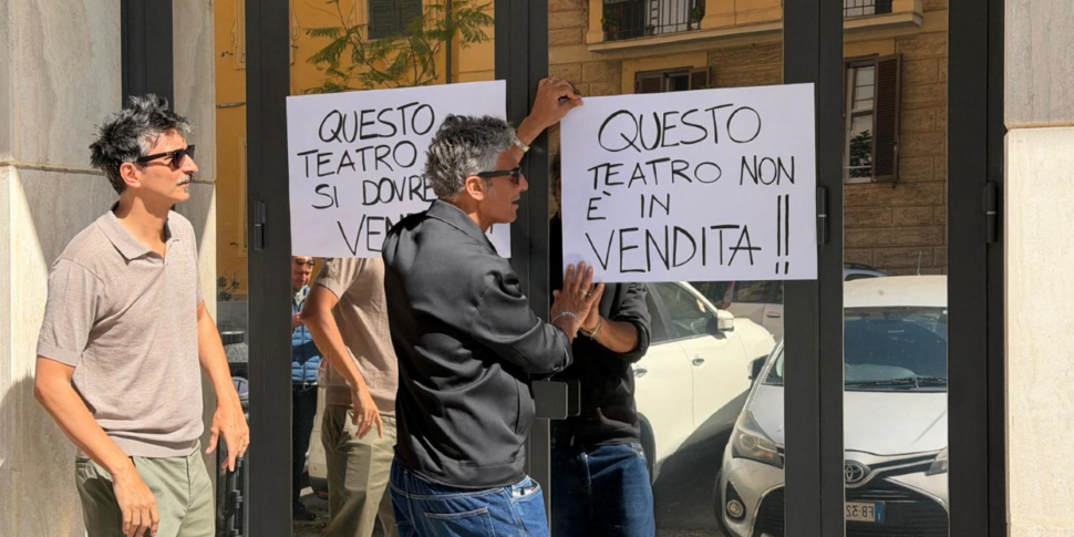 https://assets.gazzettadelsud.it/2026/04/teatro-vittorie-fiorello-970x485.png