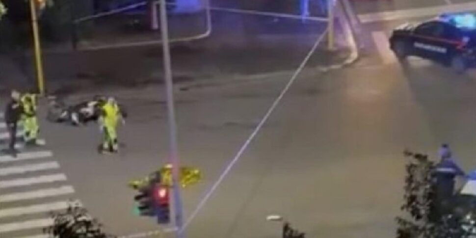 https://assets.gazzettadelsud.it/2026/05/Due-ragazzi-di-22-anni-sono-morti-in-un-incidente-stradale-ieri-sera-a-Roma.-E-accaduto-allintersezione-tra-viale-Guglielmo-Marconi-e-via-del-Valco-di-San-Paolo-nel-quadrante-sud-della-Capitale-970x485.jpg