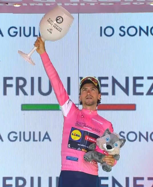 Ciccone si veste di rosa a Cosenza: “Il sogno di una vita, inseguivo questa maglia dal 2016”
