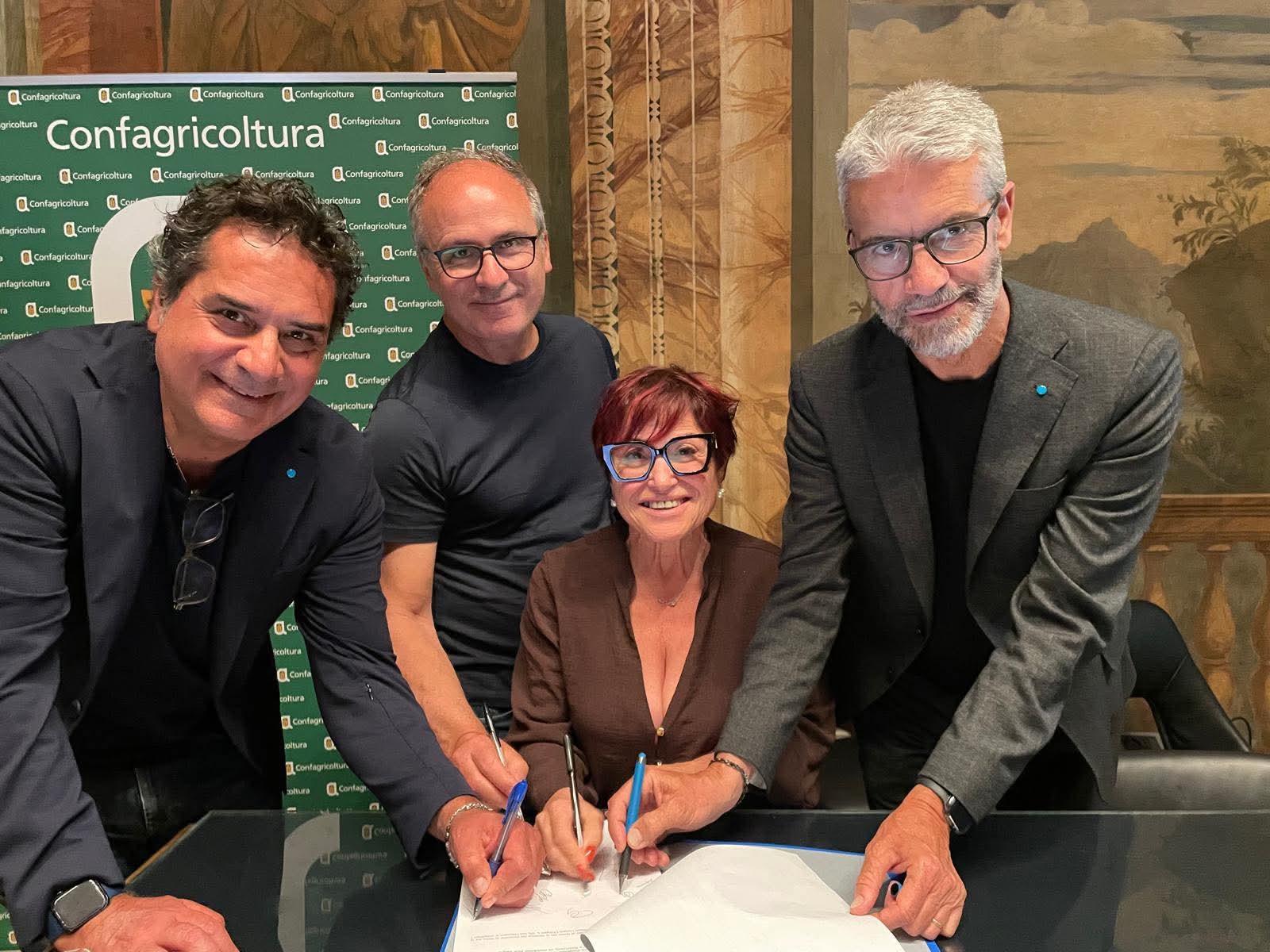 Rinnovato il contratto degli operai agricoli: aumenti e nuove tutele