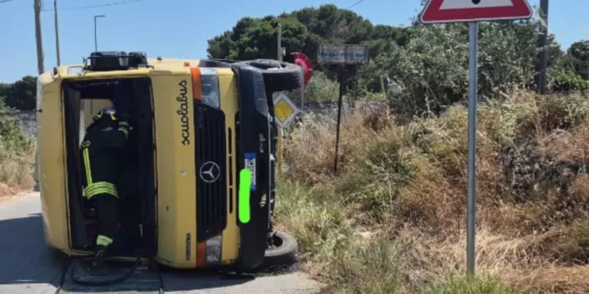 scontro tra scuolabus e auto a mazara del vallo tredici feriti tra cui otto bambini da Feedpress.me scontro tra scuolabus e auto a mazara del vallo tredici feriti tra cui otto bambini