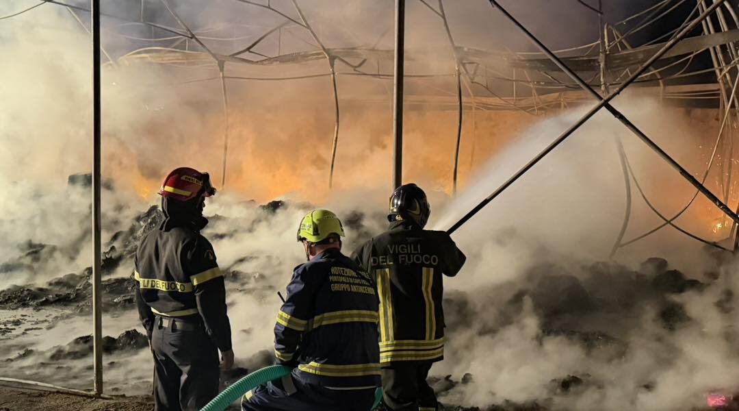 https://assets.gazzettadelsud.it/2026/05/Vasto-rogo-devasta-impresa-dimballaggio-a-Pachino-tra-le-ipotesi-il-racket-delle-estorsioni-1-1080x600.jpg