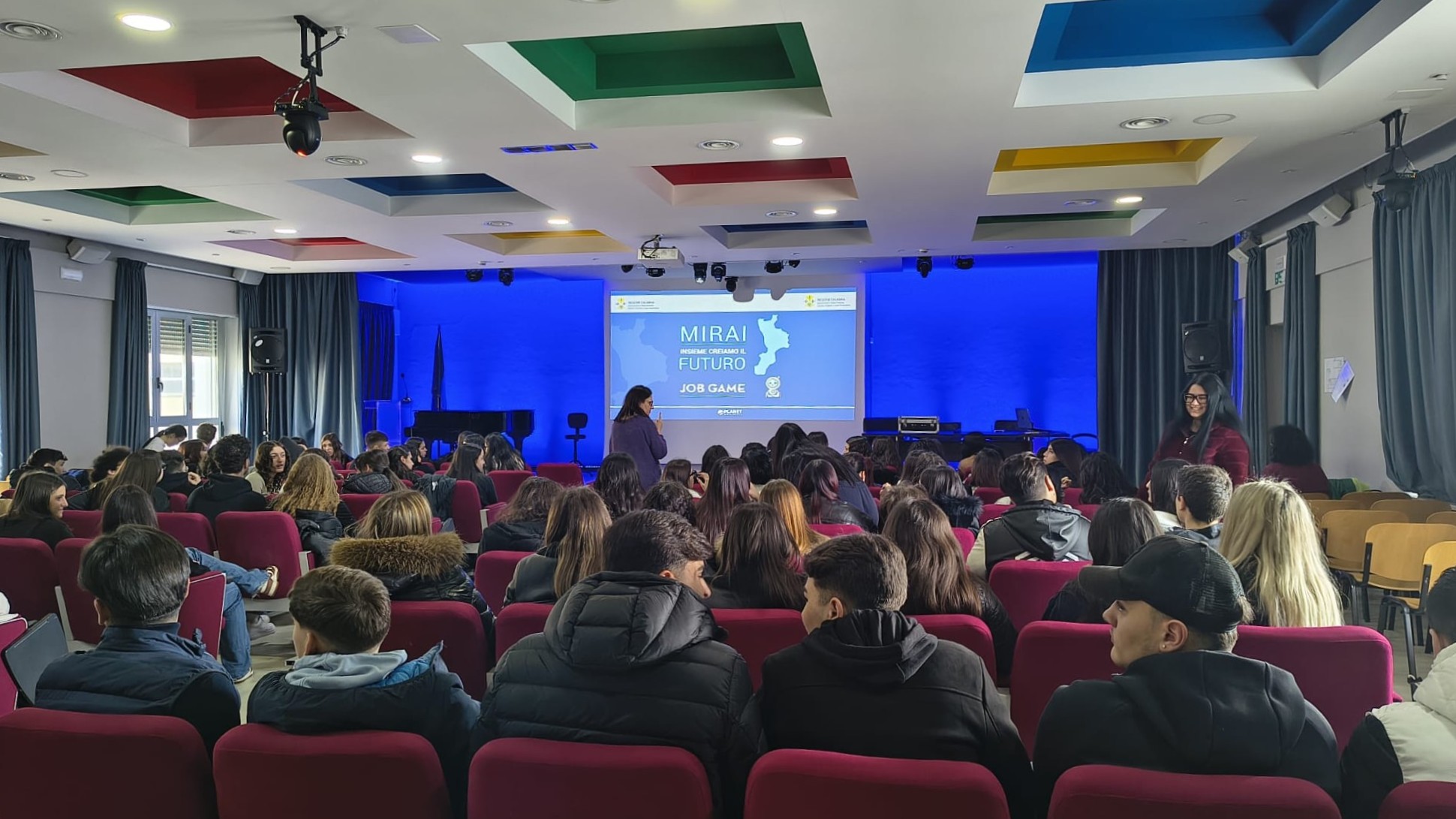 Mirai Job Game: cinque classi di scuole superiori calabresi verso la finale regionale in crociera in Spagna