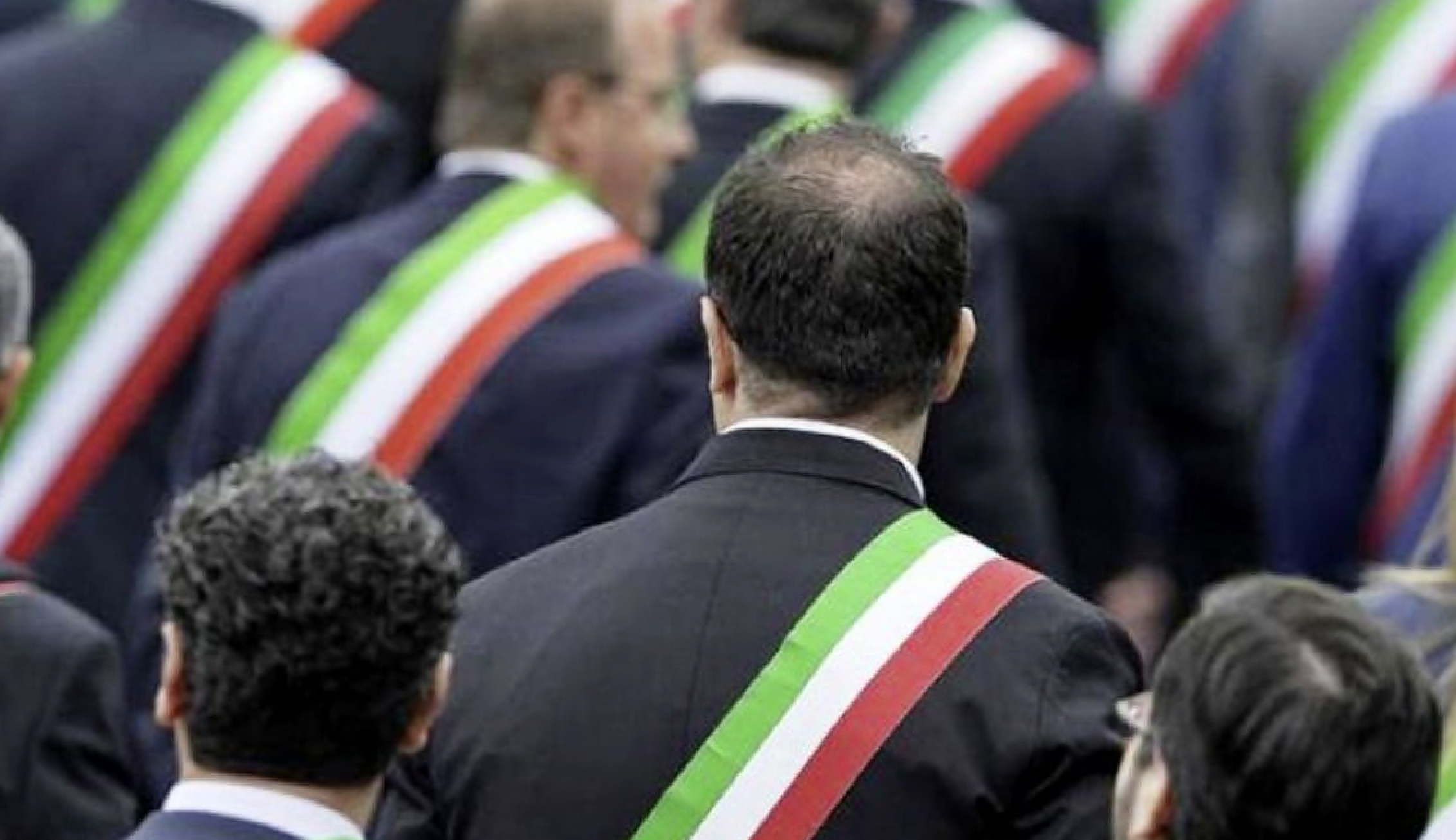 Sono davvero troppi 404 Comuni calabresi? I pro (e i contro) di una riduzione