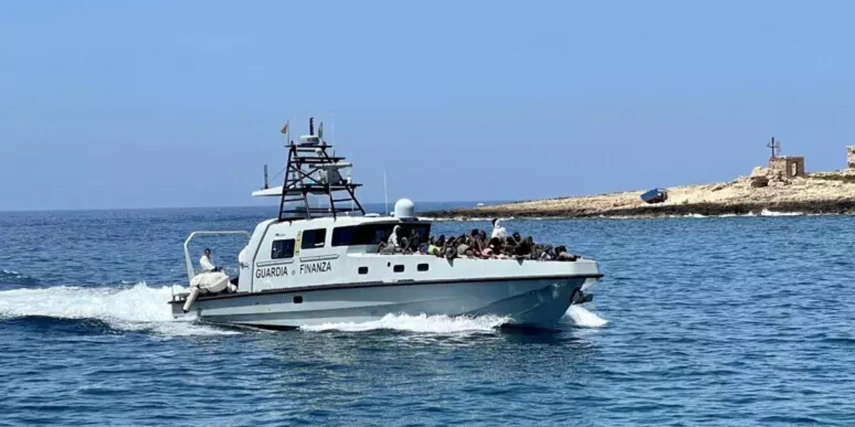 https://assets.gazzettadelsud.it/2026/05/lampedusa-guardia-costiera-migranti-1200x600.webp
