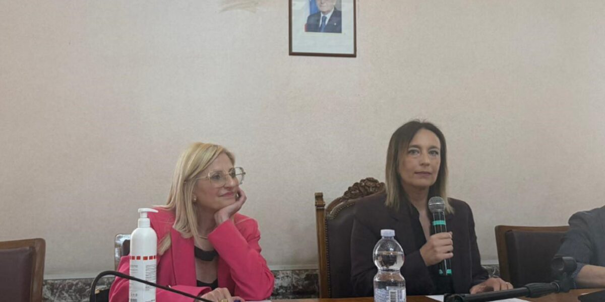 Barcellona, ampi consensi per la neo presidente Campo e per le donne protagoniste in politica