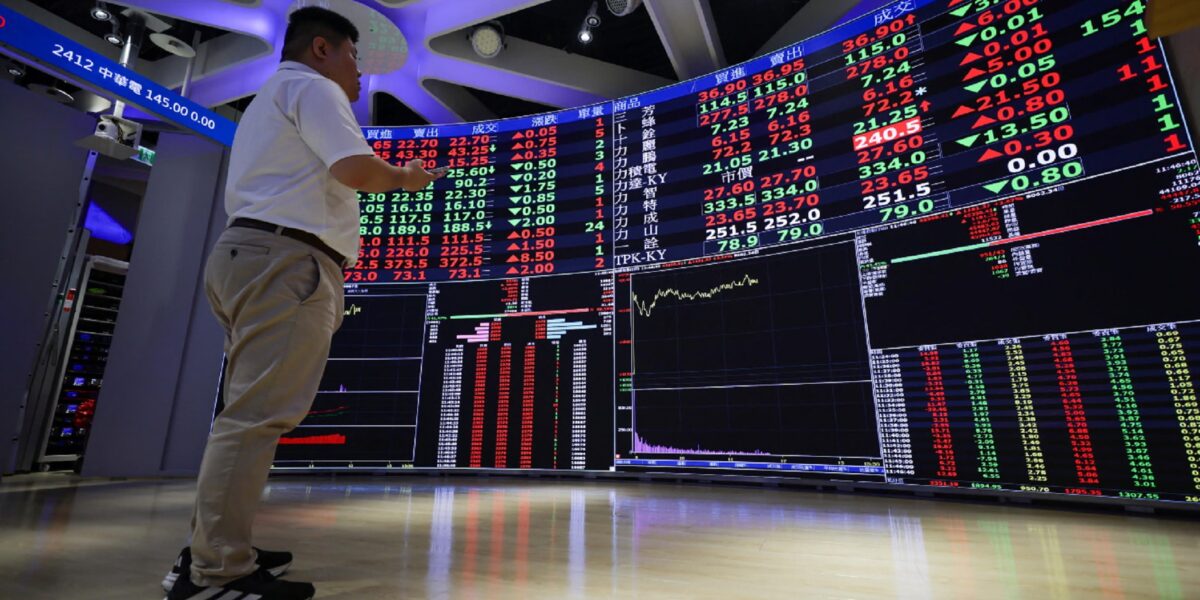 la tregua tra usa e iran fa volare le borse petrolio gi249 oltre il 5 gas 95 wall street a nuovi massimi da Gazzettadelsud.it la tregua tra usa e iran fa volare le borse petrolio gi249 oltre il 5 gas 95 wall street a nuovi massimi