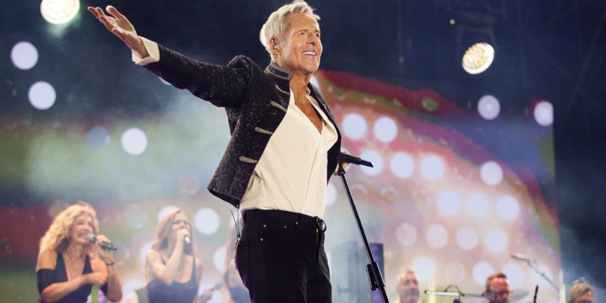 https://assets.gazzettadelsud.it/2026/06/Claudio-Baglioni-Lampedusa-credito-Toni-Thorimbert_0118-1200x600.jpg