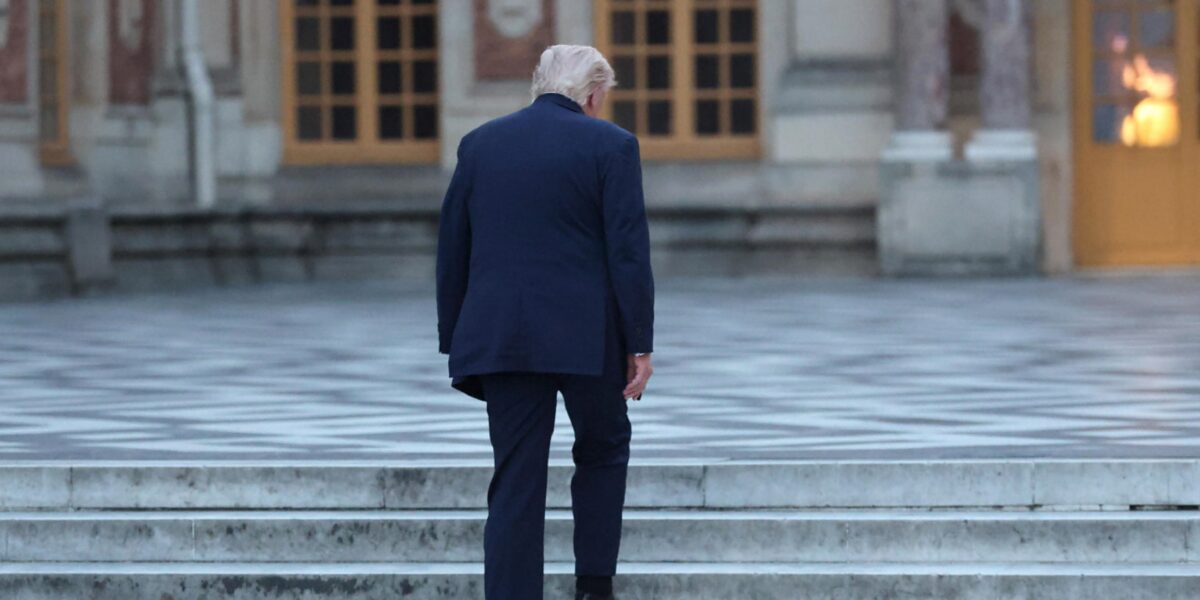 trump sempre pi249 gi249 nei sondaggi per l american research group scende al 30 da Gazzettadelsud.it trump sempre pi249 gi249 nei sondaggi per l american research group scende al 30