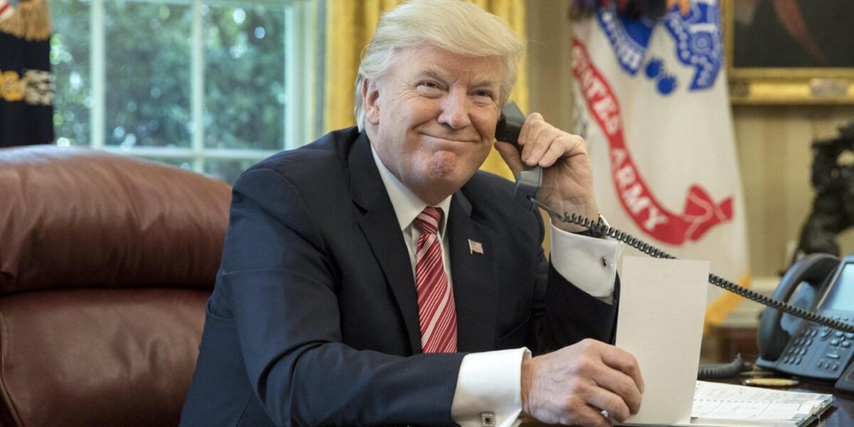 https://assets.gazzettadelsud.it/2026/06/Donald-Trump-parla-al-telefono-1200x600.jpg