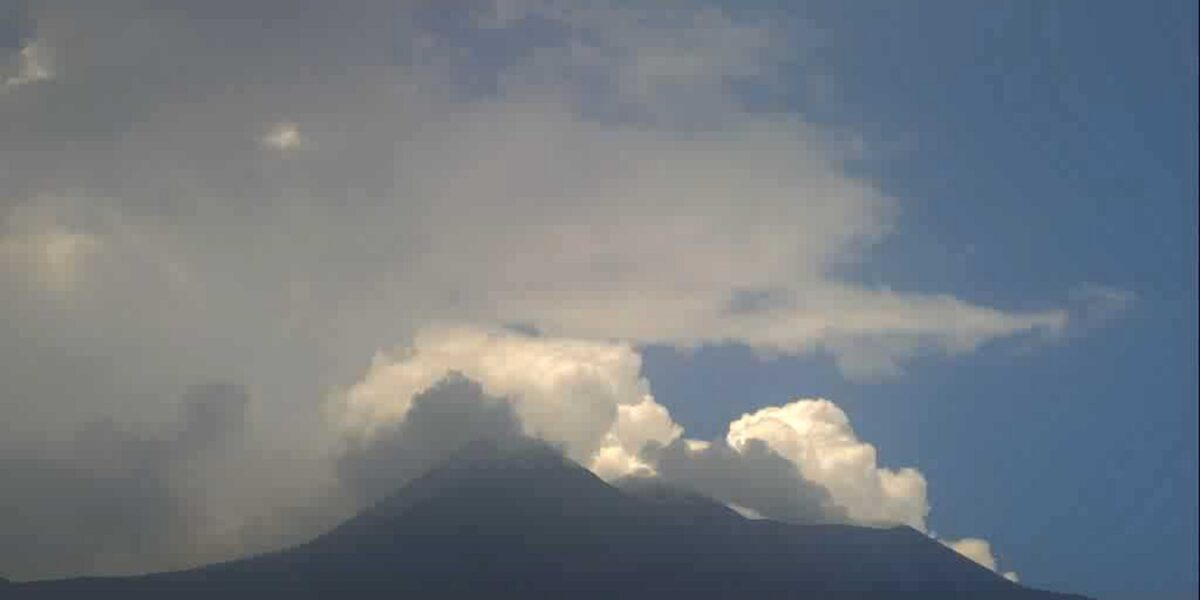 https://assets.gazzettadelsud.it/2026/06/Etna-1200x600.jpg