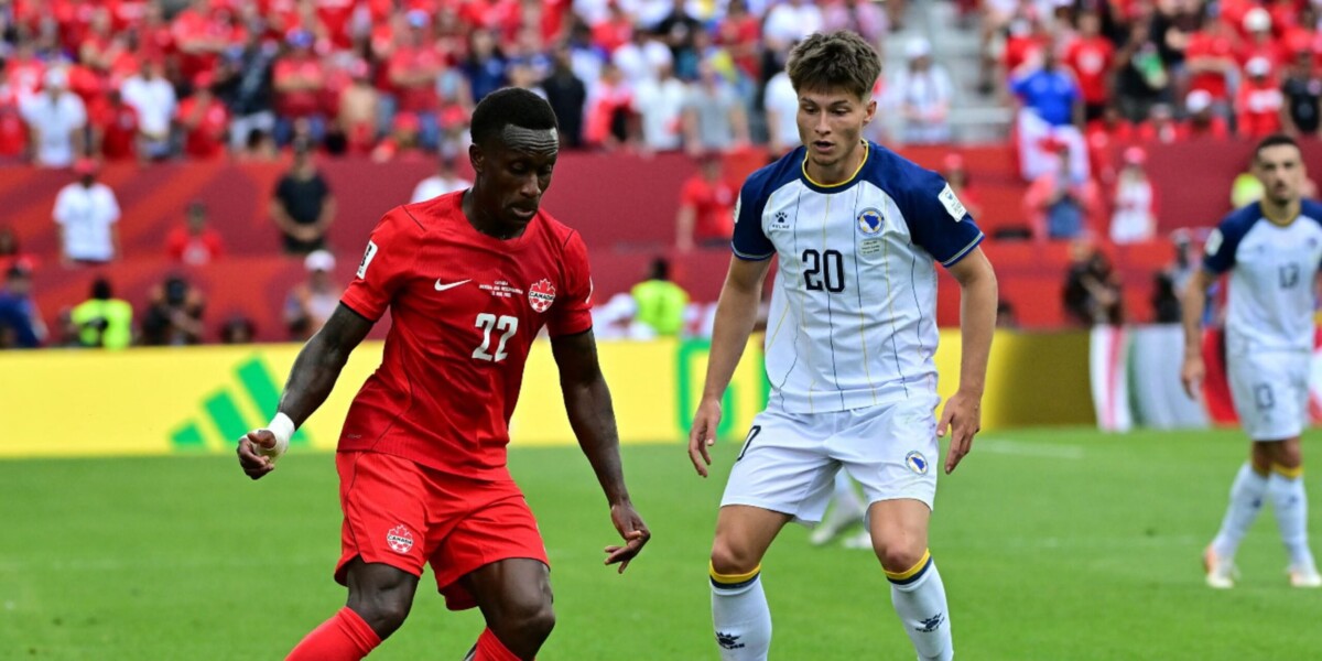 https://assets.gazzettadelsud.it/2026/06/Richie-Laryea-of-Canada-L-and-Esmir-Bajraktarevic-of-Bosnia-and-Herzegovina-scaled-1200x600-1781297859.jpg