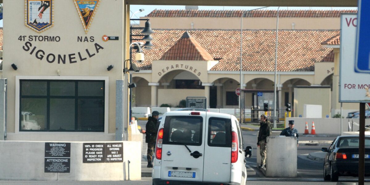 https://assets.gazzettadelsud.it/2026/06/Sigonella-e-una-delle-7-basi-aeree-che-lItalia-puo-mettere-a-disposizione-in-relazione-alla-situazione-in-Libia-1200x600.jpg