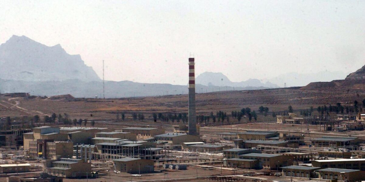 https://assets.gazzettadelsud.it/2026/06/Una-foto-di-archivio-del-30-marzo-2005-mostra-la-centrale-di-arricchimento-deluranio-a-Isfahan-nellIran-centrale-1200x600.jpg