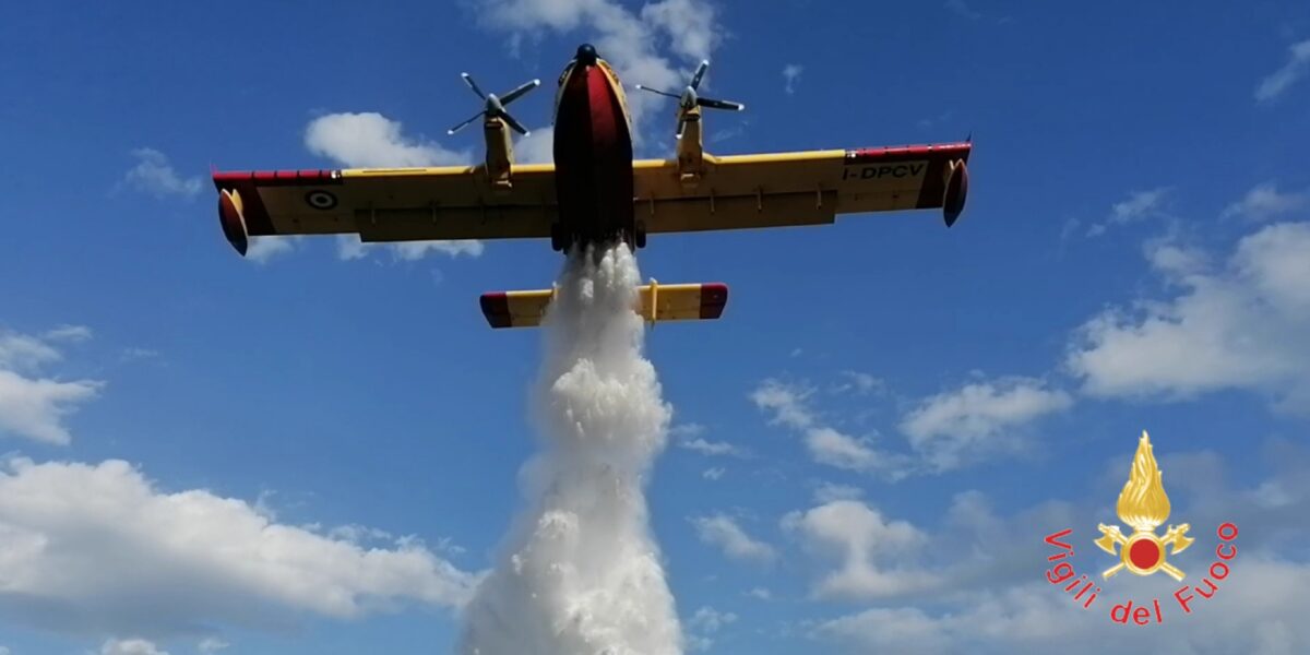 emergenza incendi barbagallo pd base operativa permanente dei canadair in sicilia l appello al presidente schifani da Gazzettadelsud.it emergenza incendi barbagallo pd base operativa permanente dei canadair in sicilia l appello al presidente schifani
