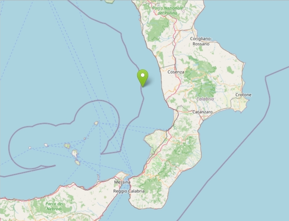 Forte scossa di terremoto in Calabria: magnitudo 6.2. Sentita a Messina, in Sicilia e in tutto il Sud. Non sono segnalati danni a cose o persone