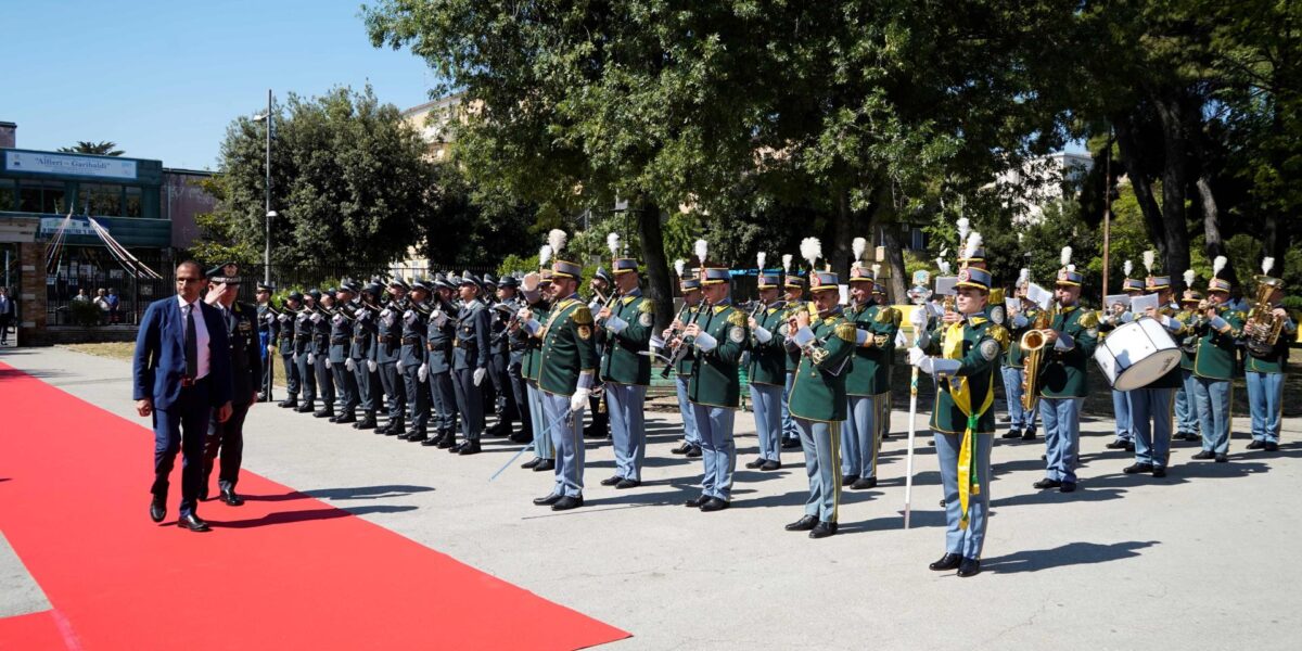 a foggia 252176 anniversario della guardia di finanza mattarella grazie per i sacrifici la dedizione e la difesa dei cittadini onesti da Gazzettadelsud.it a foggia 252176 anniversario della guardia di finanza mattarella grazie per i sacrifici la dedizione e la difesa dei cittadini onesti
