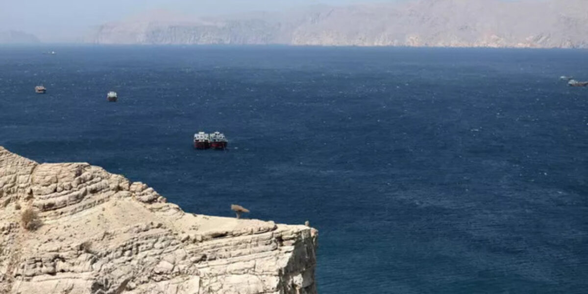 https://assets.gazzettadelsud.it/2026/06/hormuz-1200x600.jpg