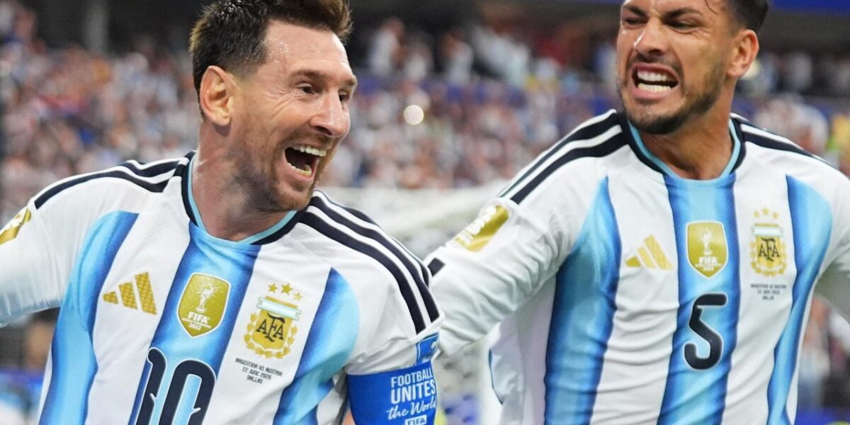 https://assets.gazzettadelsud.it/2026/06/messi-paredes-1200x600.jpg