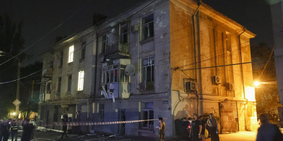 mosca attacca odessa nella notte due morti e otto feriti zelensky distrutto bombardiere russo tu 95 da Gazzettadelsud.it mosca attacca odessa nella notte due morti e otto feriti zelensky distrutto bombardiere russo tu 95