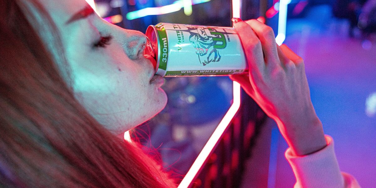 https://assets.gazzettadelsud.it/2026/07/Energy-drink-prima-dei-12-anni-a-volte-dei-9-lallarme-dei-pediatri-Sip-e-il-divieto-in-Gran-Bretagna-1200x600.jpg