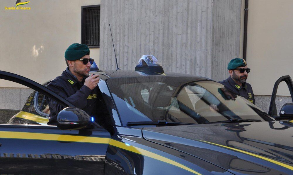 https://assets.gazzettadelsud.it/2026/07/Guardia-di-Finanza-1000x600.jpeg