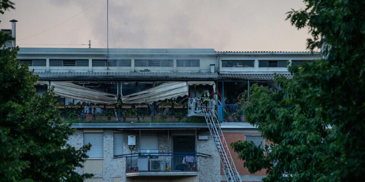 https://assets.gazzettadelsud.it/2026/07/IINCENDIO-VIA-PLACIDO-RICCARDI-MILAN-1200x600.jpg
