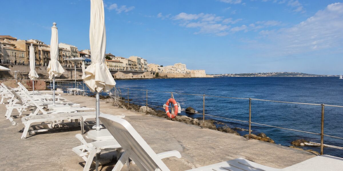 https://assets.gazzettadelsud.it/2026/07/Solarium-1200x600.jpg