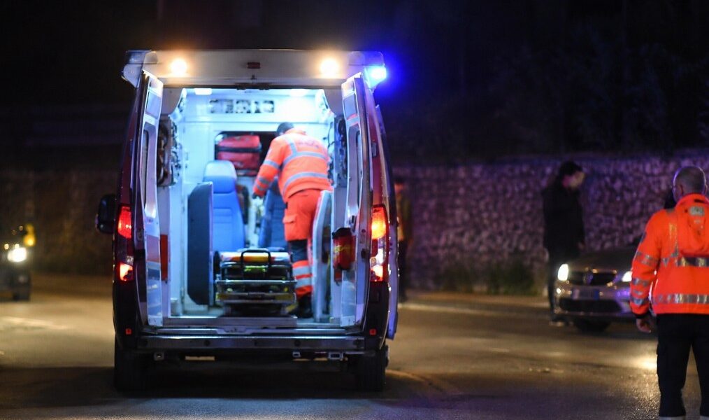 https://assets.gazzettadelsud.it/2026/07/ambulanza1-1014x600.jpg