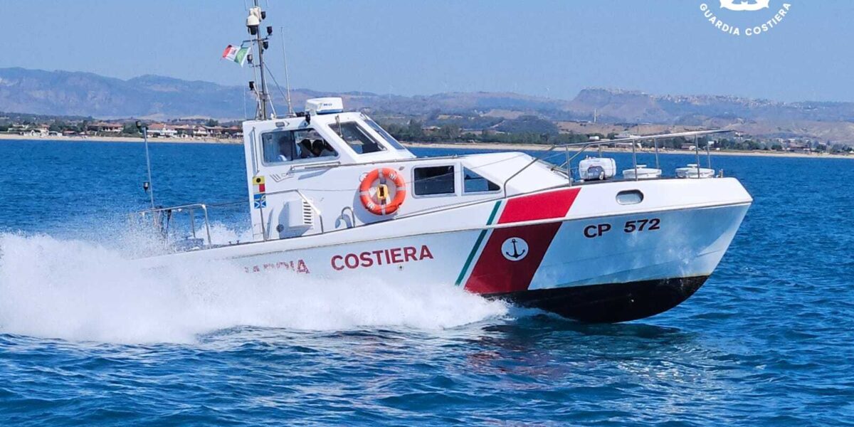 https://assets.gazzettadelsud.it/2026/07/guardia-costiera-1-1200x600.jpeg
