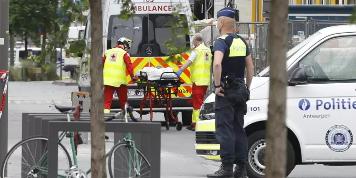 https://assets.gazzettadelsud.it/2026/07/incendio-belgio-1200x600.webp