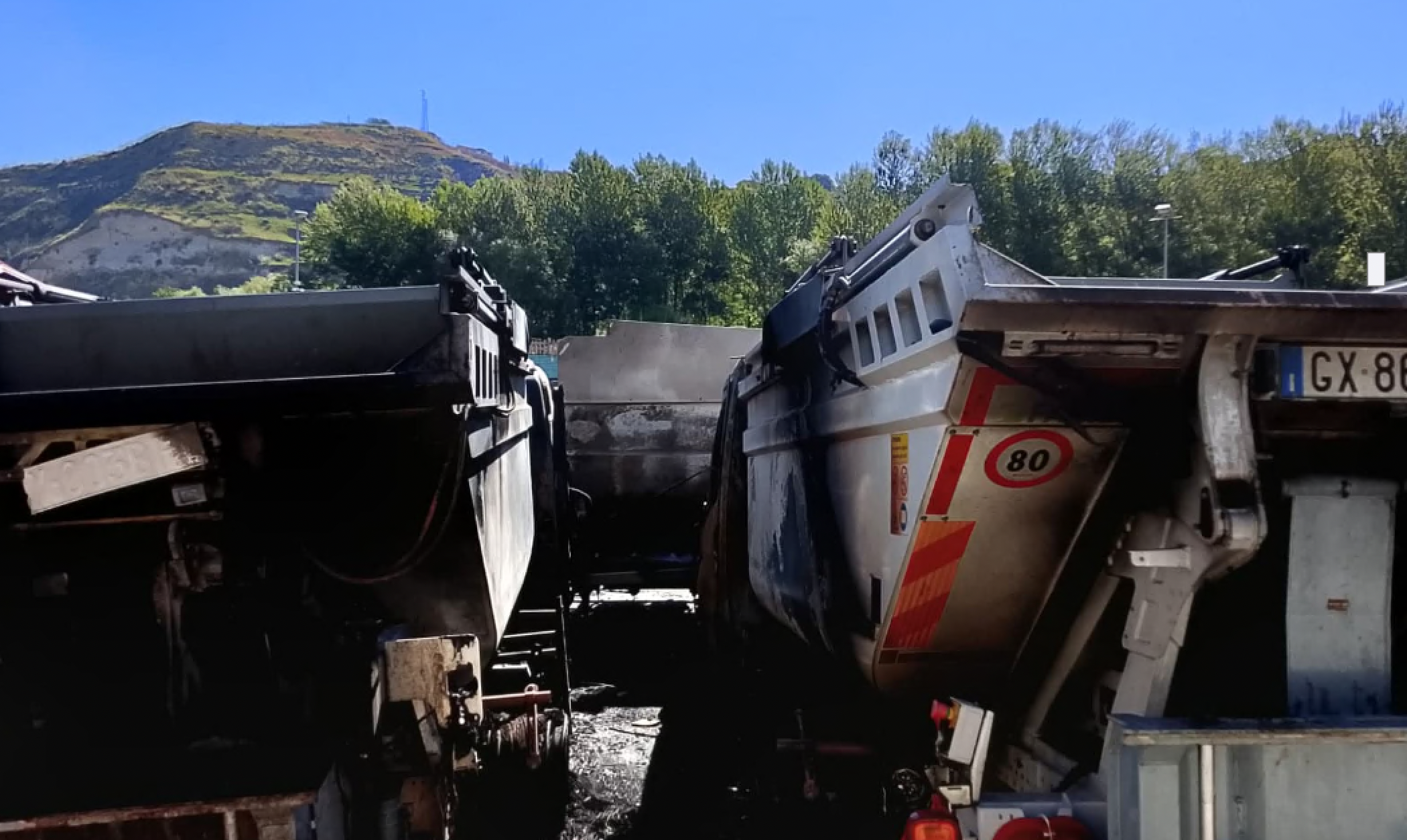 Ecologia oggi, a Cosenza s’indaga tra le macerie: caccia all’uomo nei video della zona