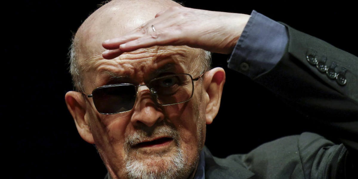 https://assets.gazzettadelsud.it/2026/07/lo-scrittore-salman-rushdie-1200x600.png