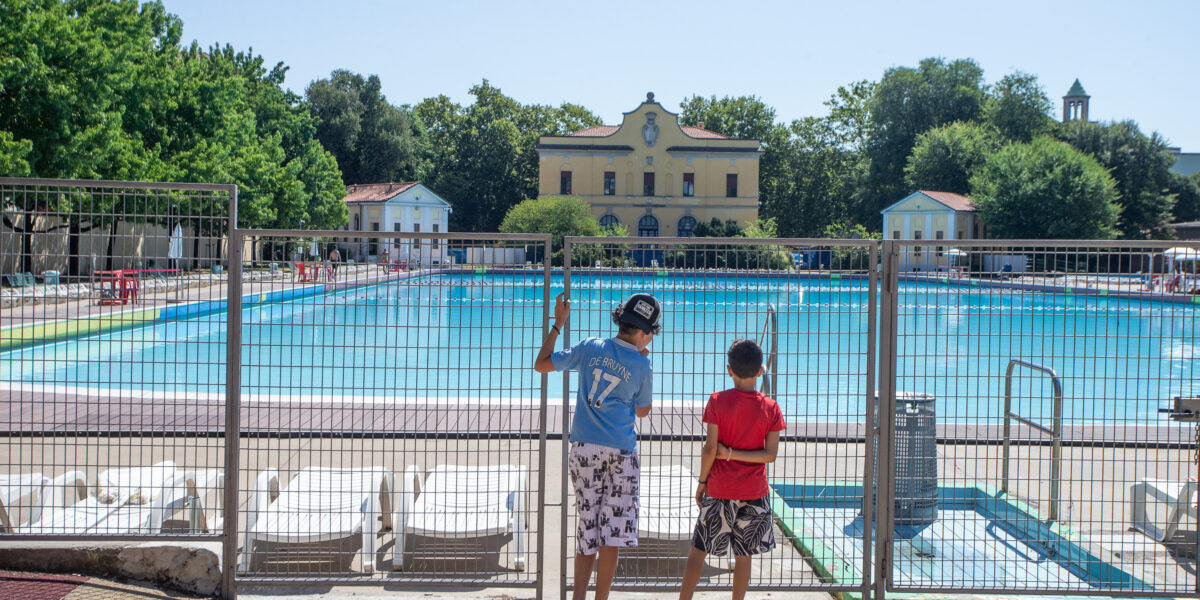 https://assets.gazzettadelsud.it/2026/07/milano-piscina-romano-1200x600.jpg