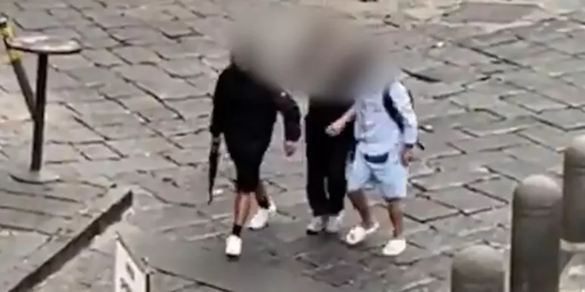 https://assets.gazzettadelsud.it/2026/07/pistolero-napoli-1200x600.webp