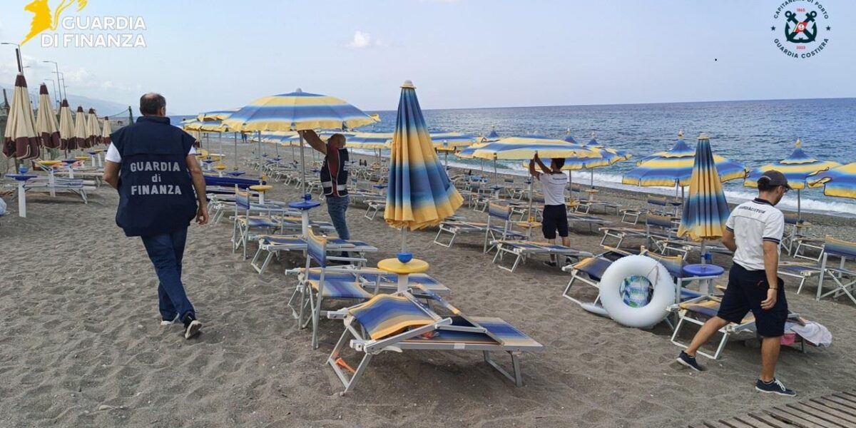 https://assets.gazzettadelsud.it/2026/07/sequestro-lido-paola-1200x600.jpg