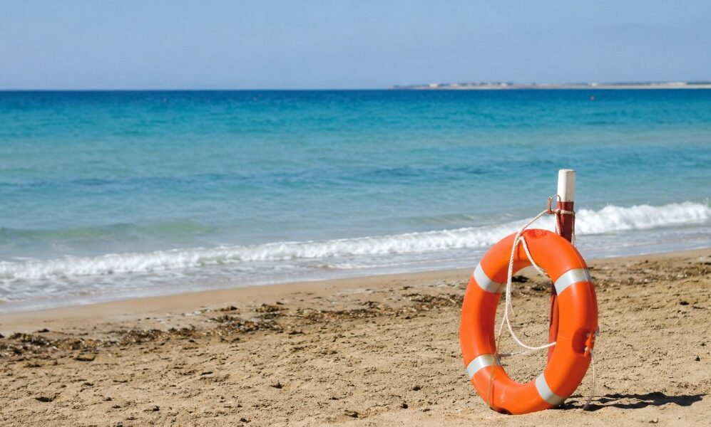 https://assets.gazzettadelsud.it/2026/07/spiaggia_generica-997x600.jpg