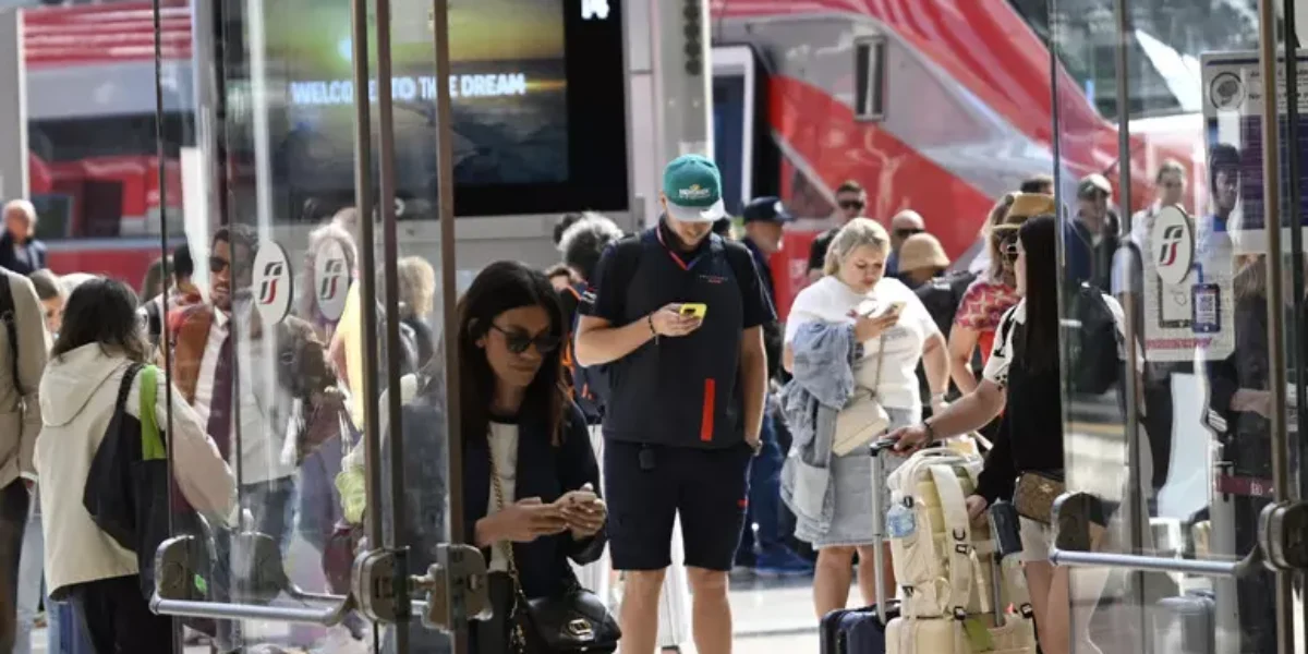 https://assets.gazzettadelsud.it/2026/07/treni-1200x600.webp
