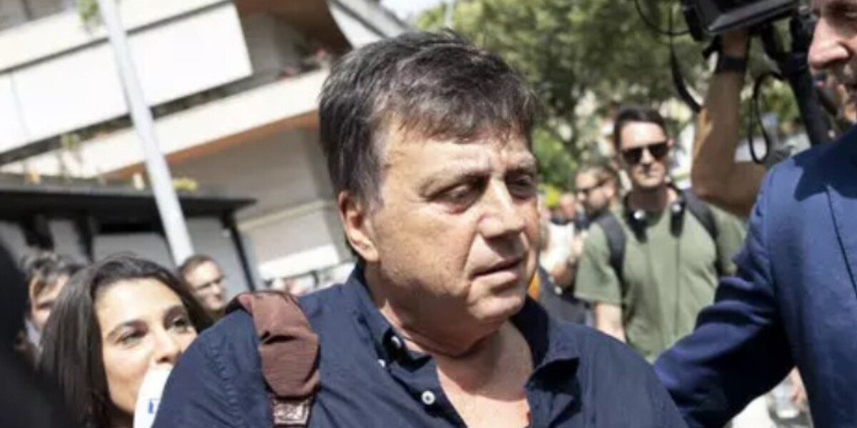 https://assets.gazzettadelsud.it/2026/07/valter-lavitola-1-1200x600-1783755423.jpg