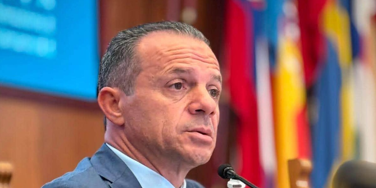 cateno de luca alle politiche si vota il 9 10 maggio il mio obiettivo 232 fare il presidente della sicilia da Gazzettadelsud.it cateno de luca alle politiche si vota il 9 10 maggio il mio obiettivo 232 fare il presidente della sicilia