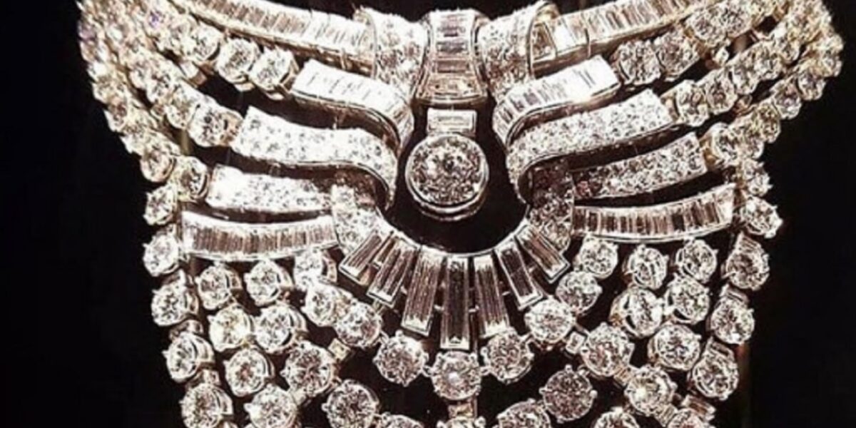 al museo mak di vienna rubato il collier della regina d egitto caccia ai ladri da Gazzettadelsud.it al museo mak di vienna rubato il collier della regina d egitto caccia ai ladri