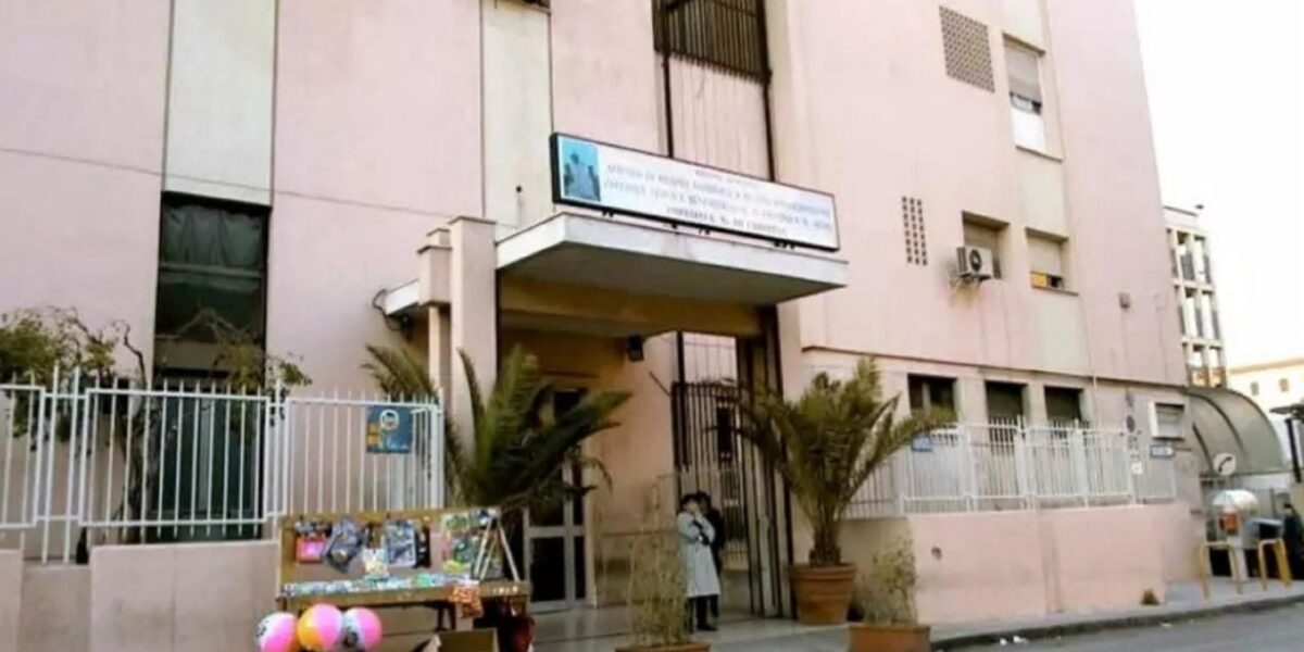 difterite indagati i genitori della bimba morta a palermo verifica urgente nelle scuole materne ed elementari da Gazzettadelsud.it difterite indagati i genitori della bimba morta a palermo verifica urgente nelle scuole materne ed elementari