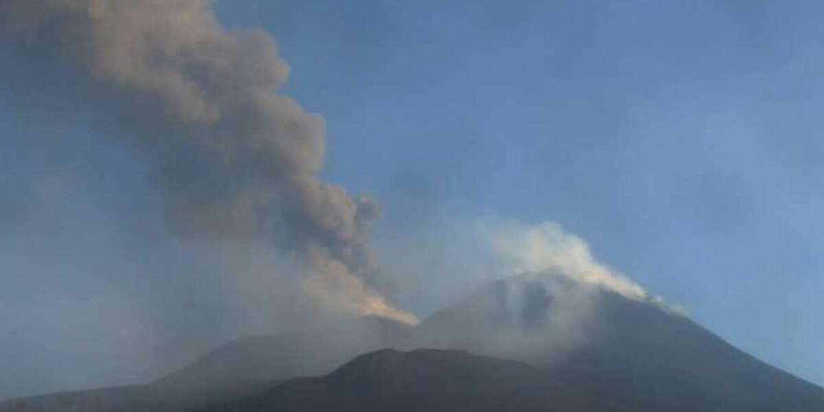 https://assets.gazzettadelsud.it/2026/08/Nuova-bocca-eruttiva-sullEtna-si-e-aperta-nella-Valle-del-Bove-Forte-attivita-esplosiva-con-emissione-di-cenere-al-cratere-Voragine_94187673-1200x600-1-1200x600-1786437092.jpg