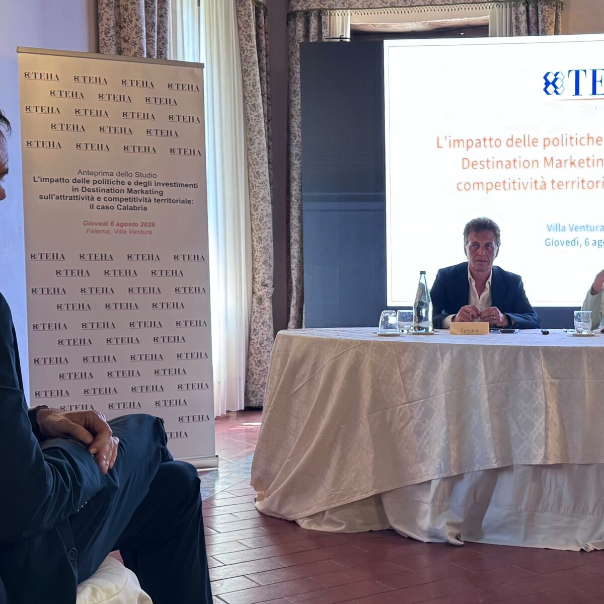 Occhiuto alla conferenza del turismo