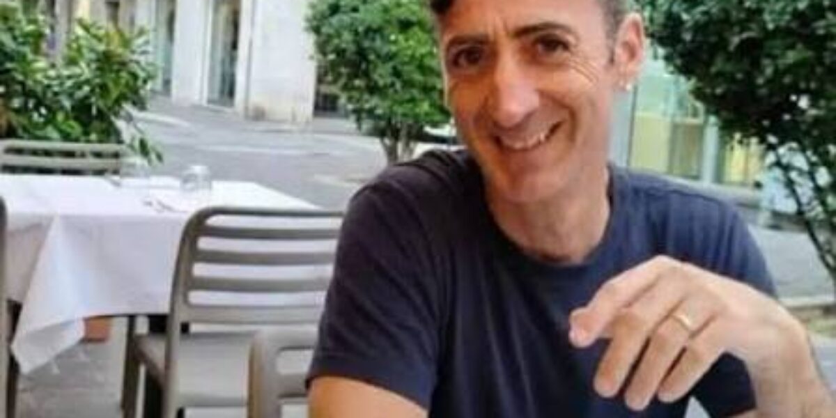 difende il figlio durante una lite e viene colpito con un pugno morte encefalica per il 50enne diomede barchiesi da Gazzettadelsud.it difende il figlio durante una lite e viene colpito con un pugno morte encefalica per il 50enne diomede barchiesi