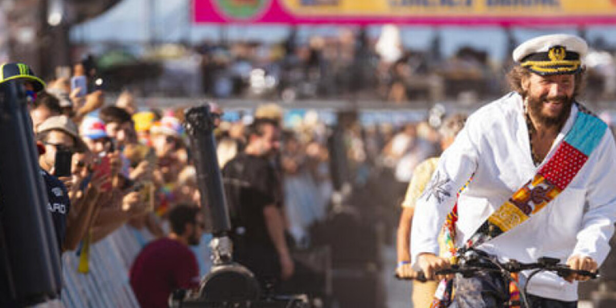pezzo di amianto nell area del concerto annullato lo show di jovanotti a barletta da Gazzettadelsud.it pezzo di amianto nell area del concerto annullato lo show di jovanotti a barletta